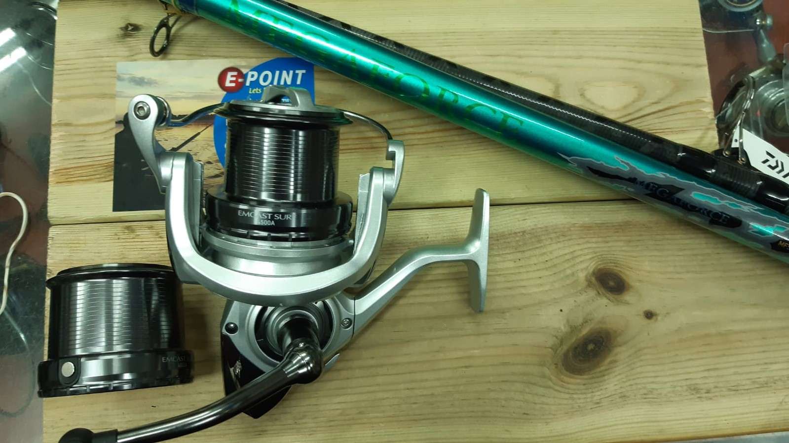 סט דאיווה לסרף EMCAST SURF 4500 DAIWA Megaforce Surf 423 H